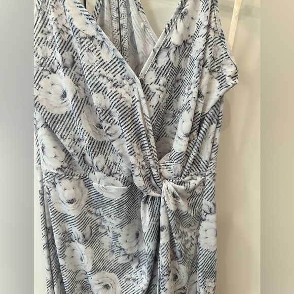 BCBGeneration Floral Wrap Dress in Blue and White - Picture 9 of 9
